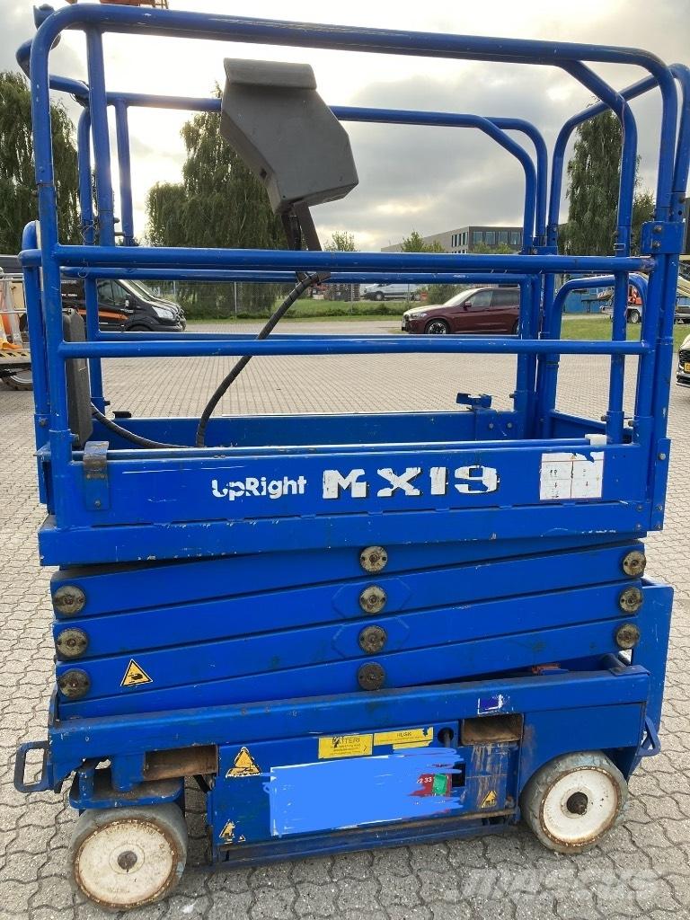 UpRight MX19 Nožnicové zdvíhacie plošiny