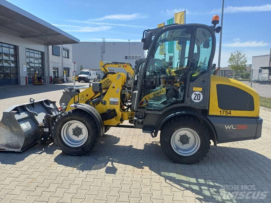 Wacker Neuson WL38 Kolesové nakladače