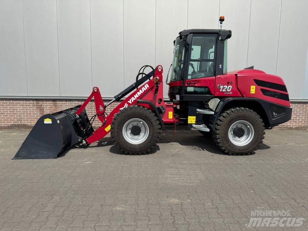 Yanmar V120 Kolesové nakladače