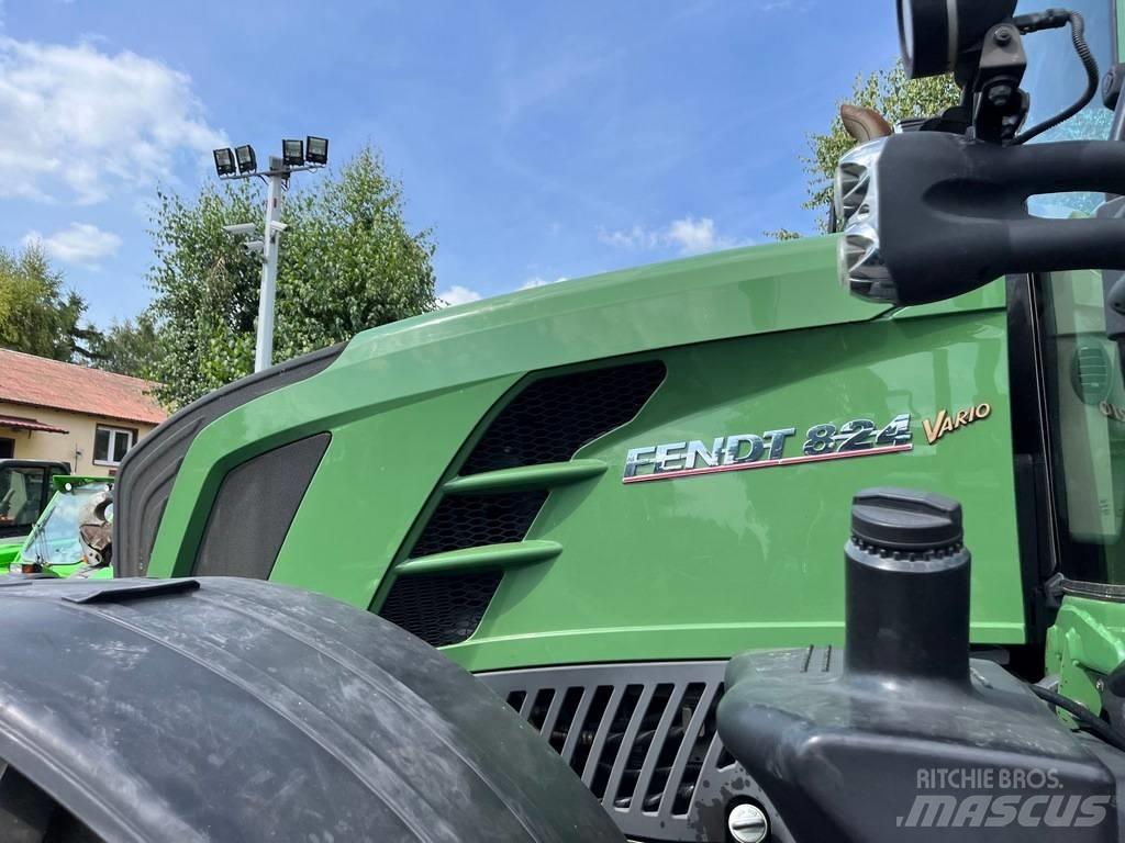 Fendt 824 VARIO Traktory