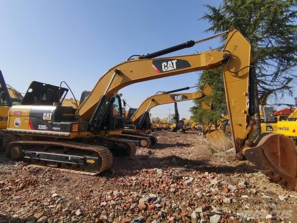 CAT 320 Midi rýpadlá 7 t - 12 t