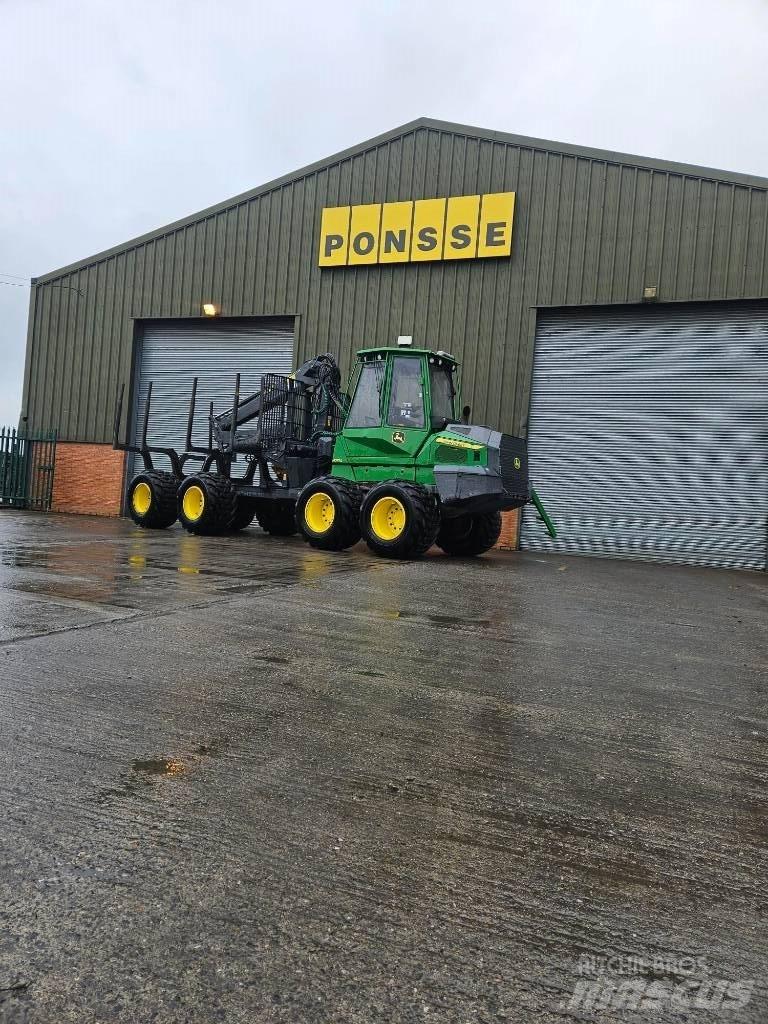 John Deere 1010 G Lesné traktory