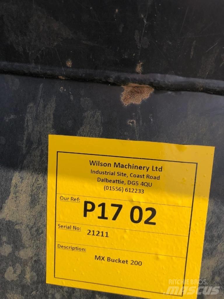 MX 200 Bucket Príslušenstvo pre čelné nakladače