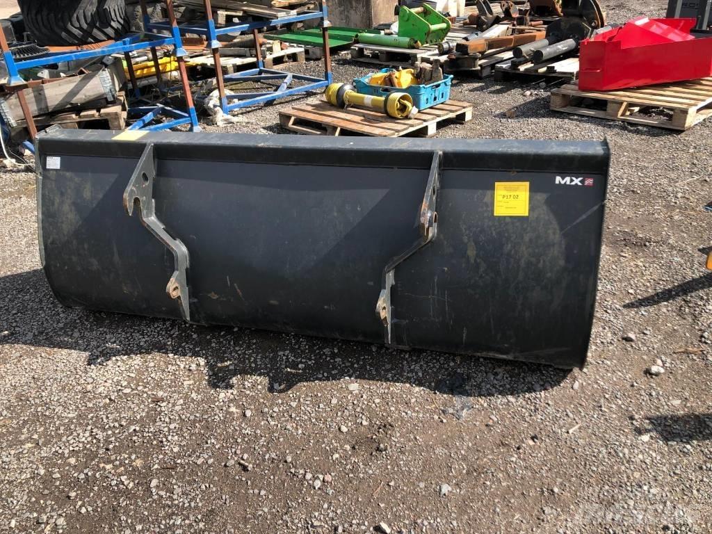 MX 200 Bucket Príslušenstvo pre čelné nakladače