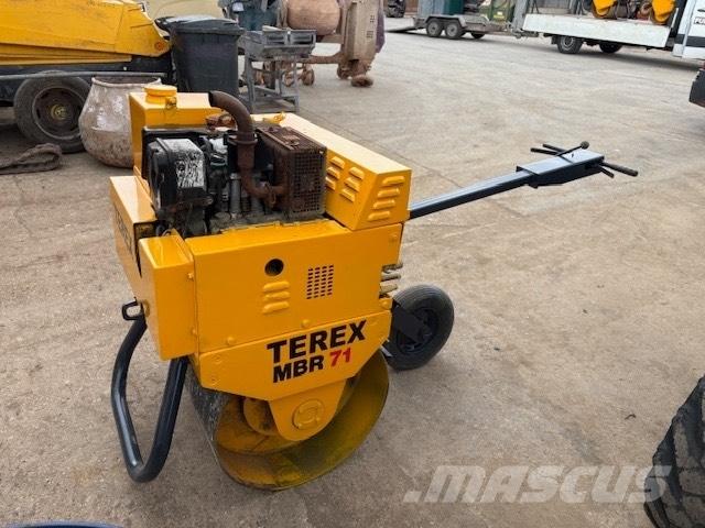 Terex MBR71 Ťahačové valce