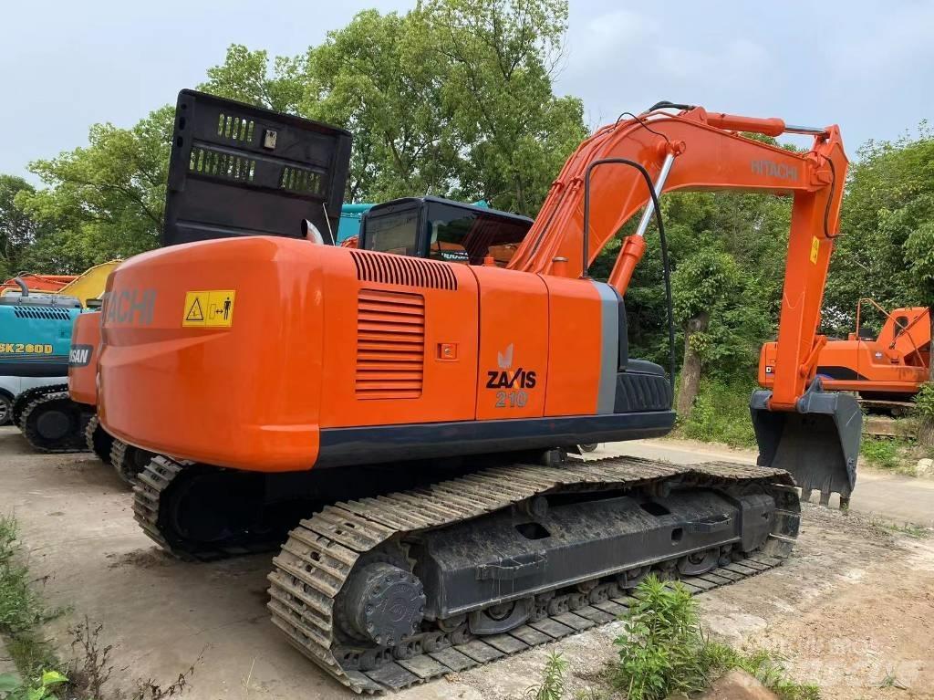 Hitachi ZX 210 Pásové rýpadlá