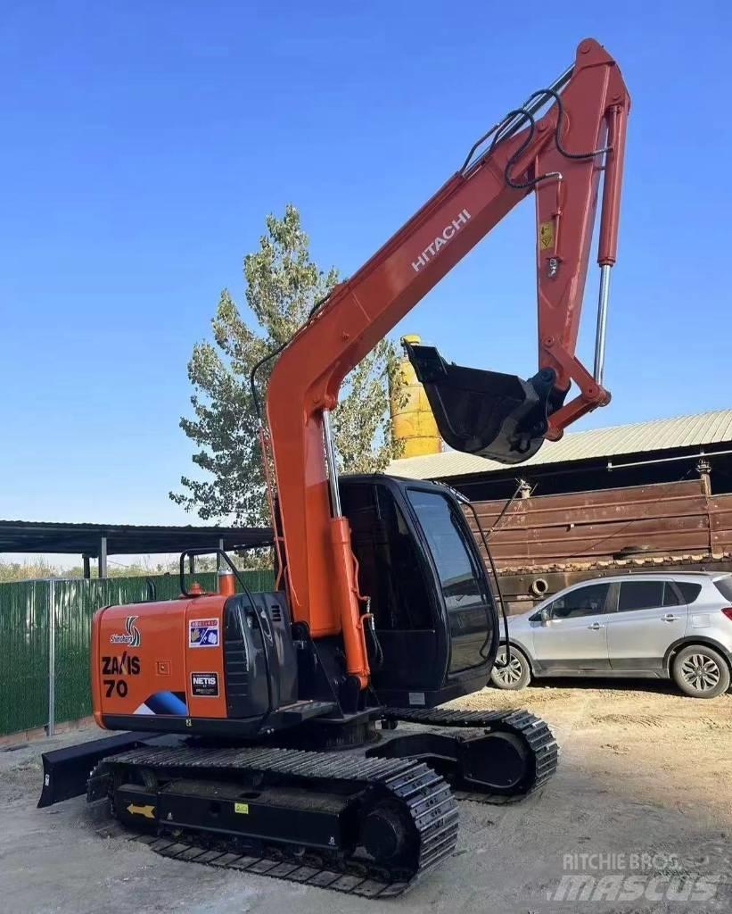 Hitachi 70 Pásové rýpadlá