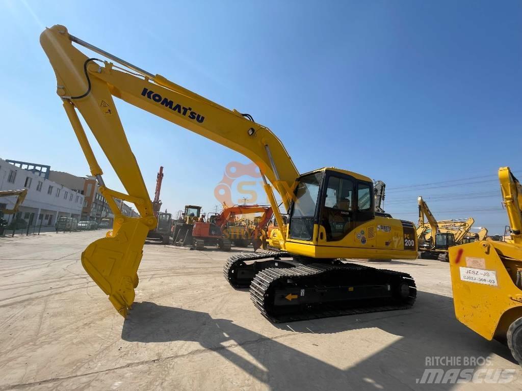 Komatsu PC 200 Pásové rýpadlá