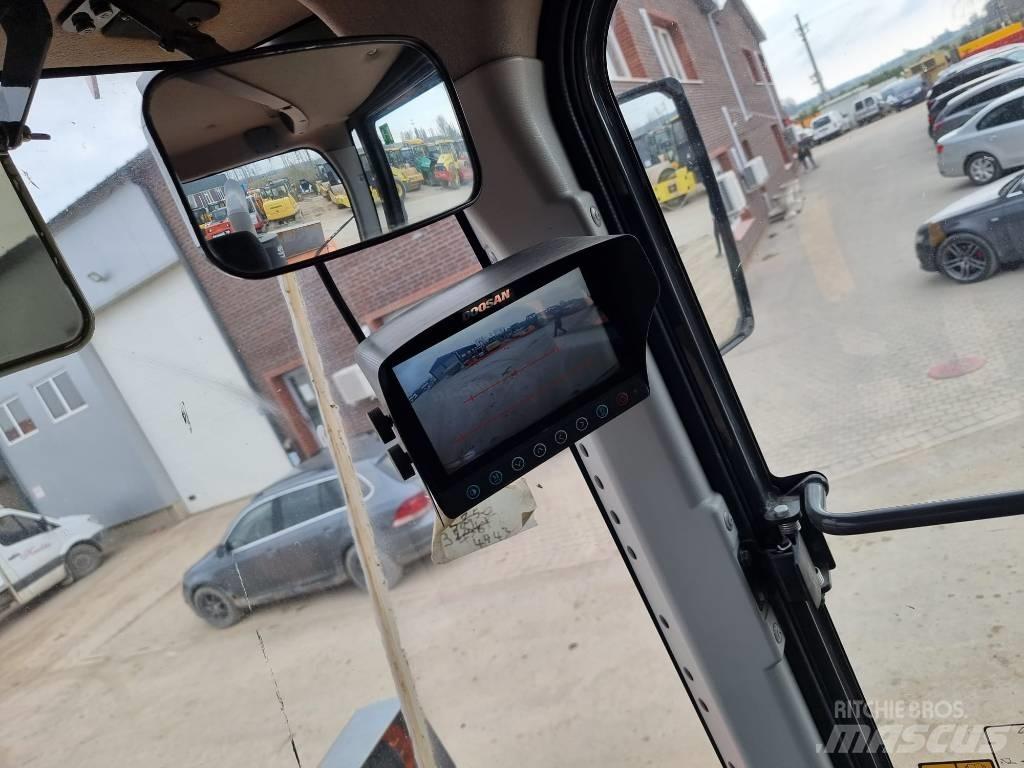 Doosan DL 200-3 Kolesové nakladače