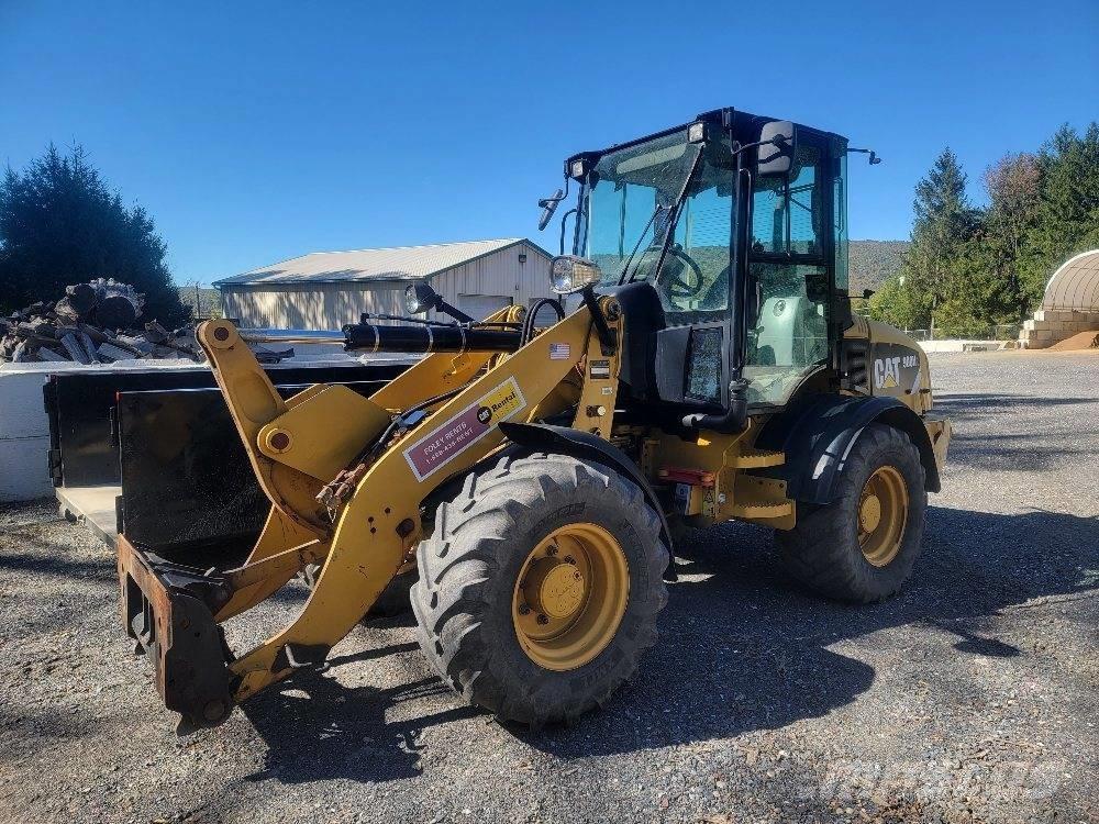 CAT 908 H 2 Kolesové nakladače