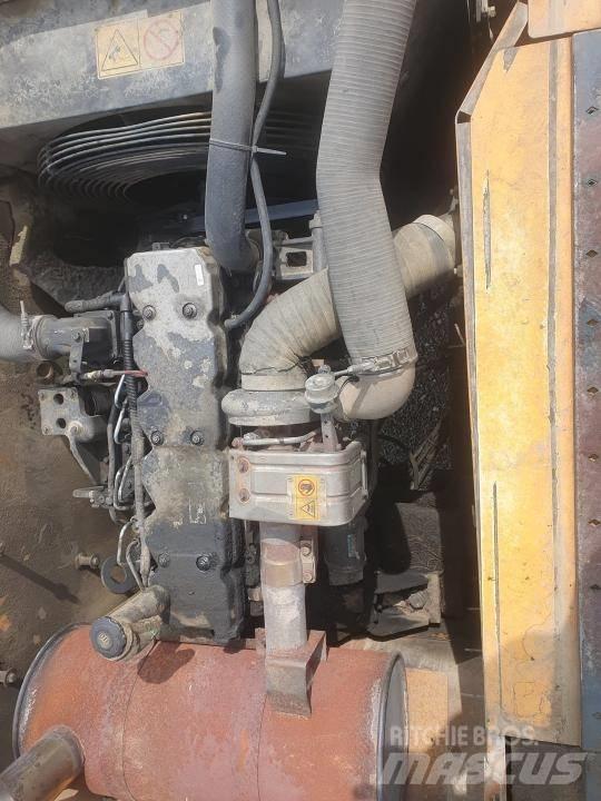 Hyundai Robex 300 LC Pásové rýpadlá