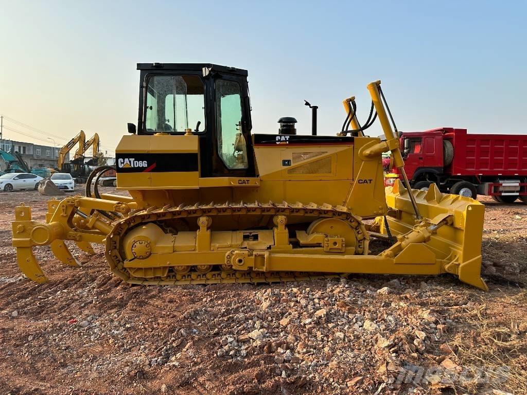 CAT D6G Pásové dozéry