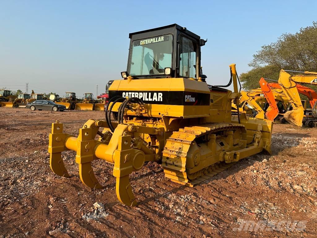 CAT D6G Pásové dozéry