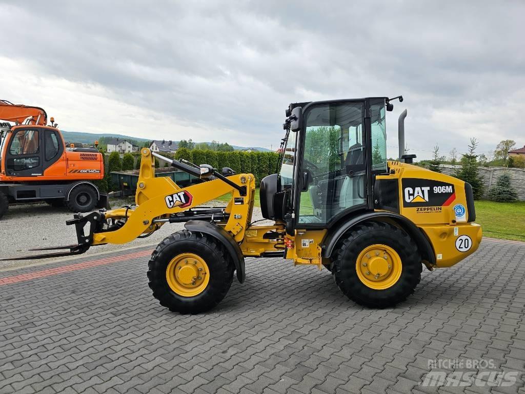 CAT 906 M Kolesové nakladače