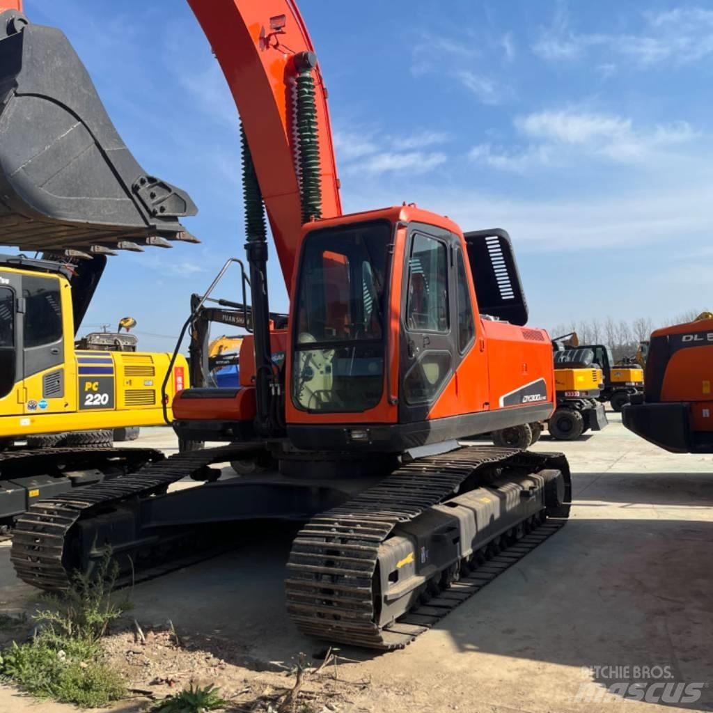 Doosan DX 300 Pásové rýpadlá