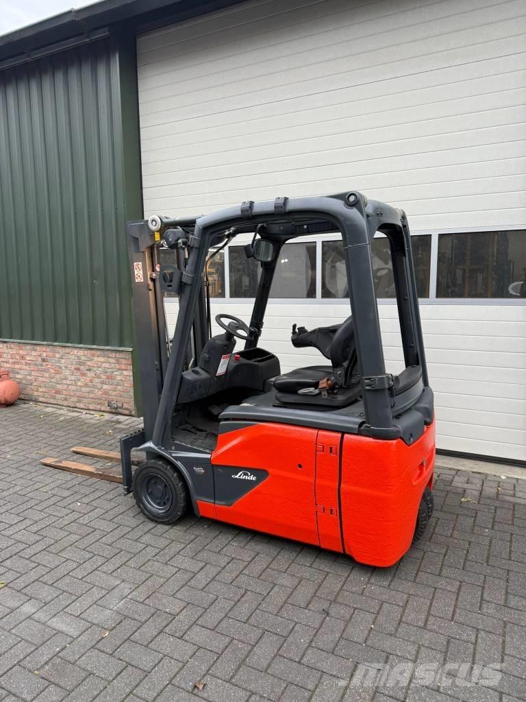 Linde E16-02 Akumulátorové vozíky