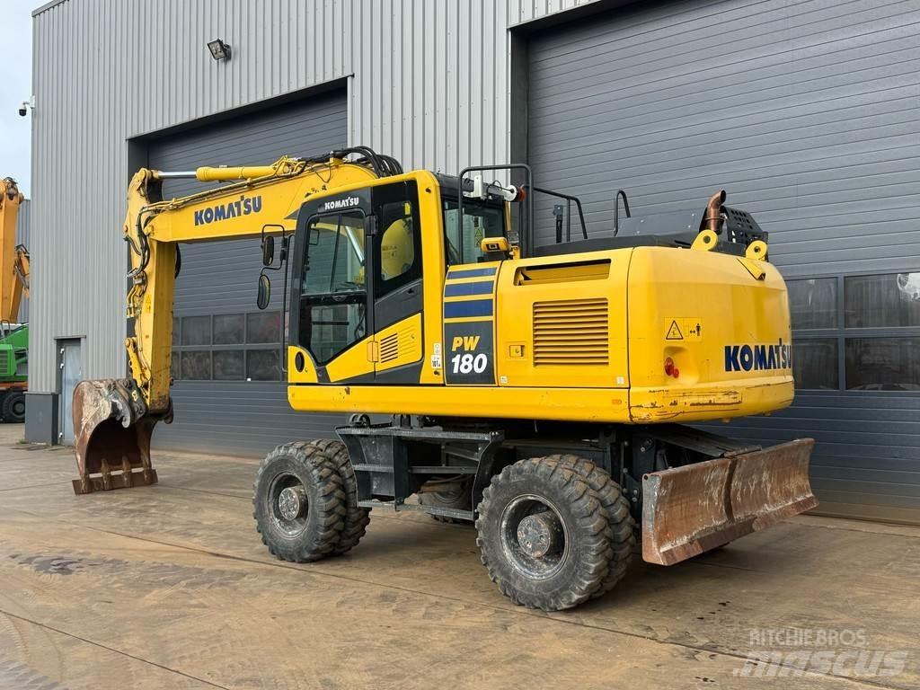 Komatsu PW180-11 Kolesové rýpadlá