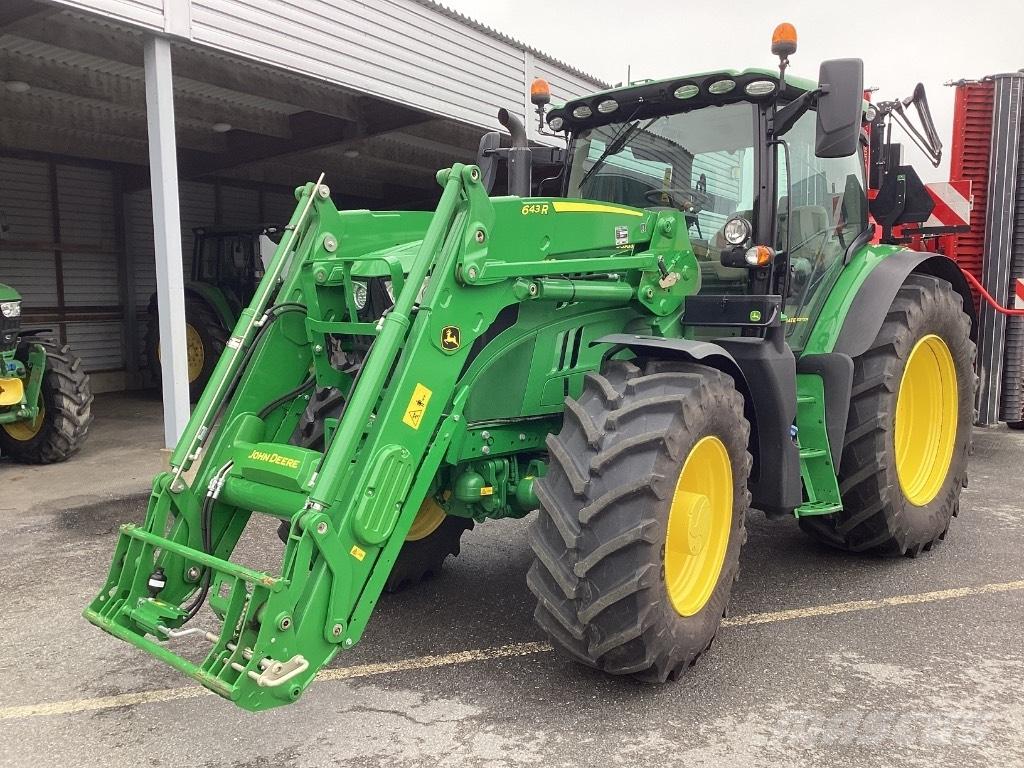 John Deere 6155R Traktory
