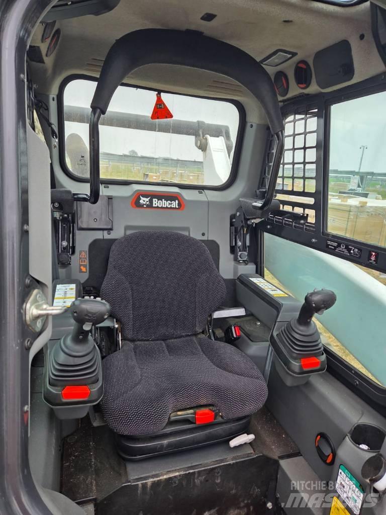 Bobcat T 76 Šmykom riadené nakladače