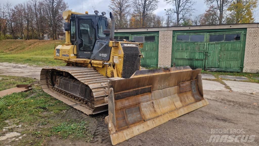 Komatsu D 61 PX-15 Pásové dozéry