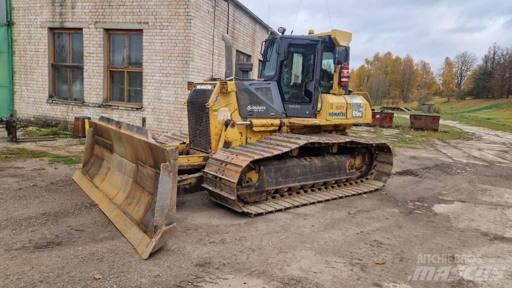 Komatsu D 61 PX-15 Pásové dozéry
