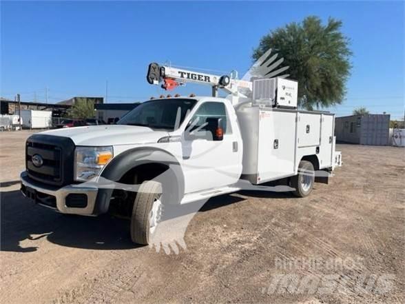 Ford F550 Stavebníctvo - ostatné