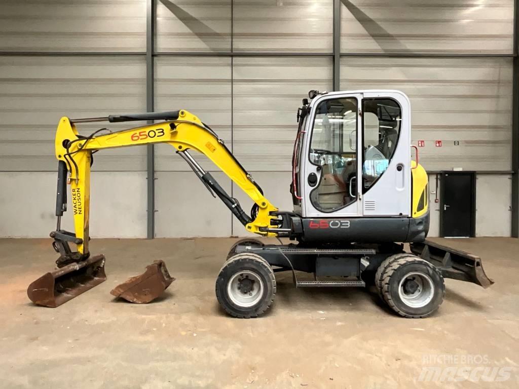 Neuson 6503 WD Kolesové rýpadlá