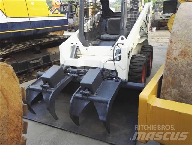 Bobcat S 250 Šmykom riadené nakladače