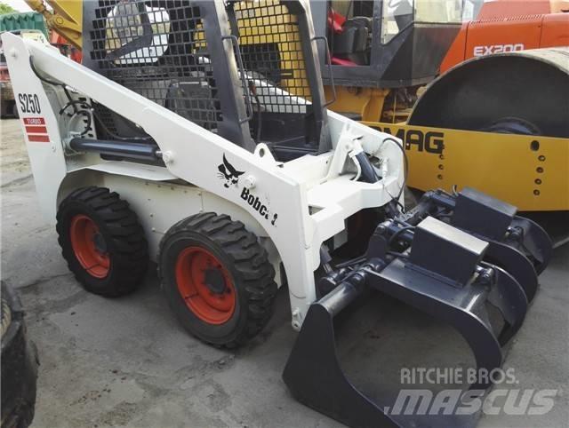 Bobcat S 250 Šmykom riadené nakladače