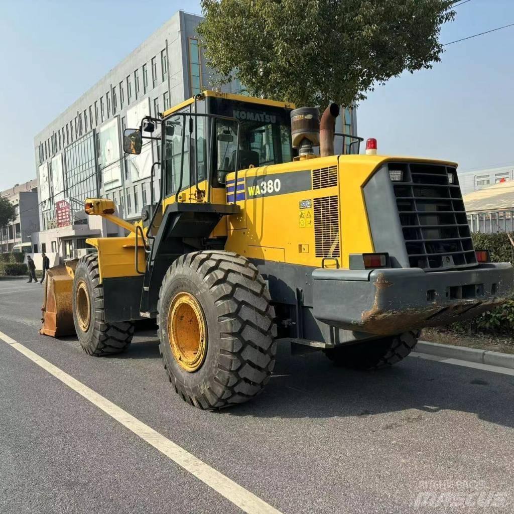 Komatsu 380-6 Kolesové nakladače