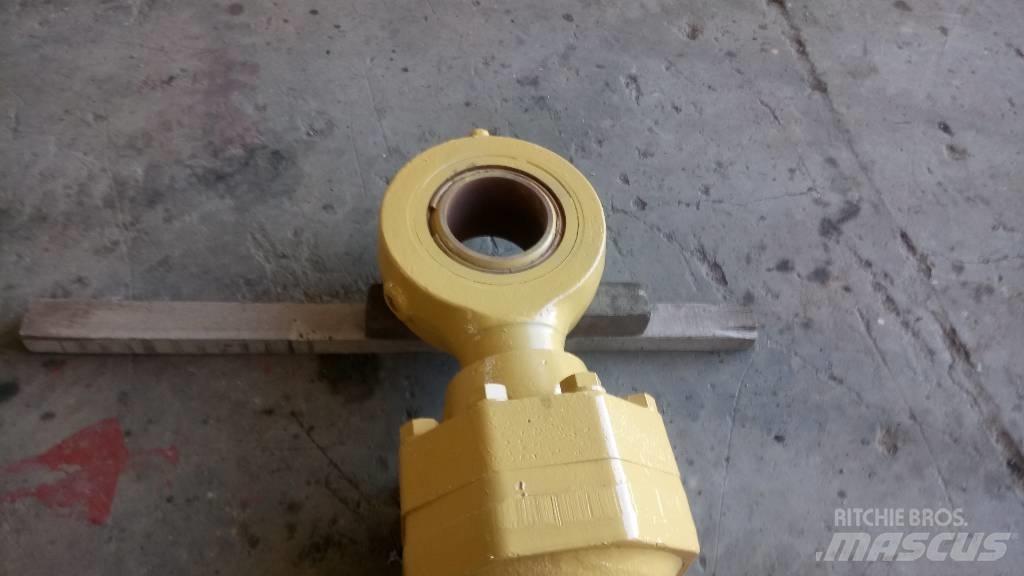CAT 245 Hydraulika