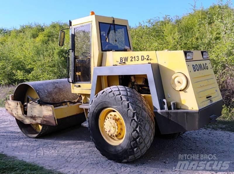 Bomag BW 213 Ťahačové valce
