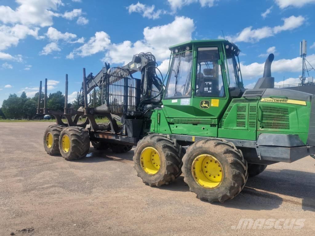 John Deere 1110G Lesné traktory