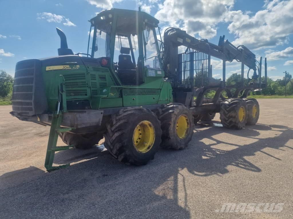 John Deere 1110G Lesné traktory
