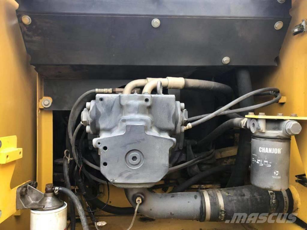 Komatsu pc200-7 Pásové rýpadlá