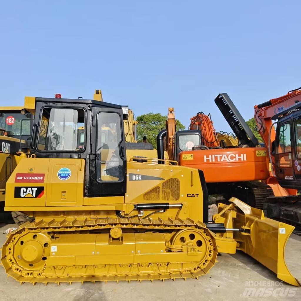 CAT D 5 K Pásové dozéry