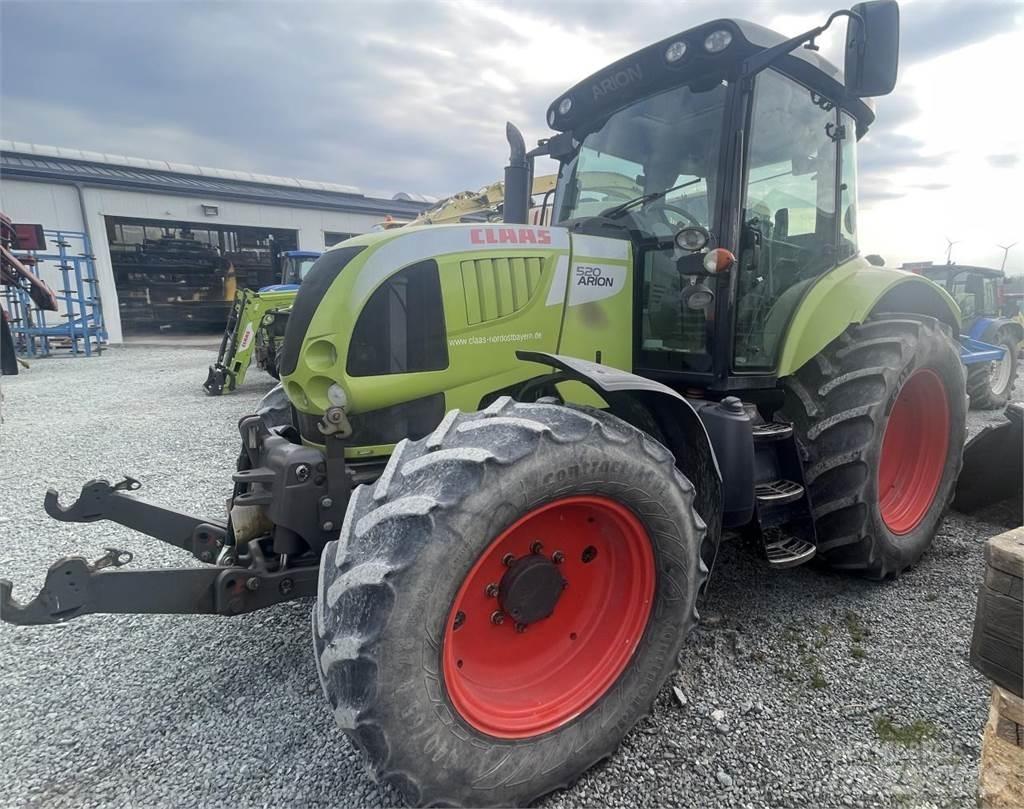 CLAAS Arion 520 Traktory