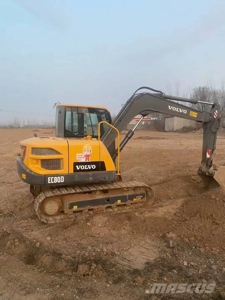 Volvo EC80D Midi rýpadlá 7 t - 12 t