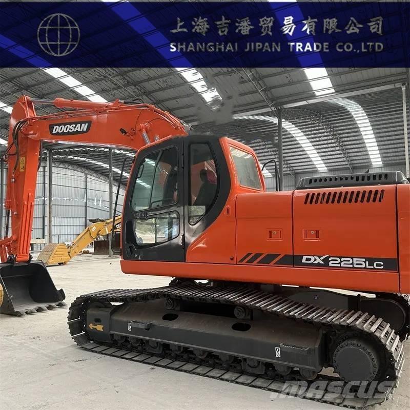 Doosan DX 225 LC SLR Pásové rýpadlá