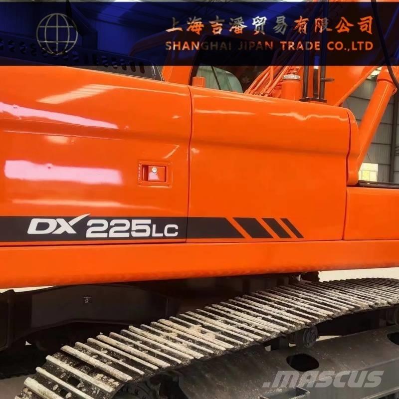 Doosan DX 225 LC SLR Pásové rýpadlá