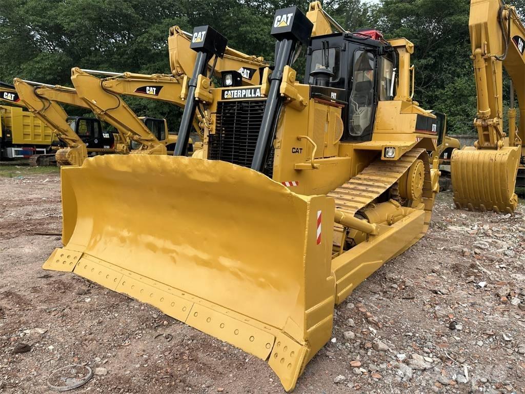 CAT D7R Pásové dozéry