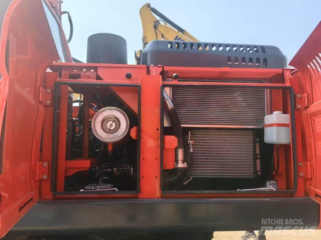Doosan DX225LC-9C Pásové rýpadlá