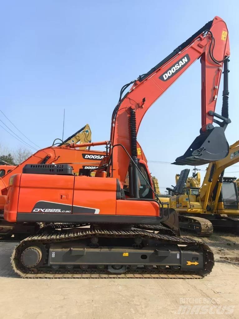 Doosan DX225LC-9C Pásové rýpadlá