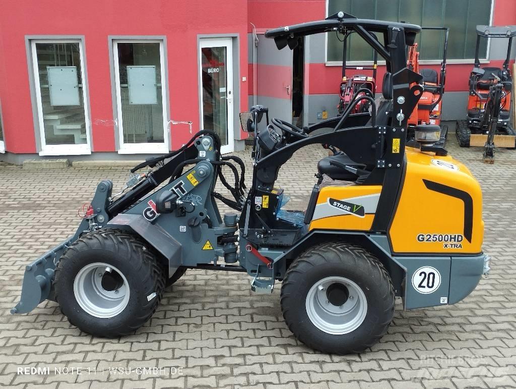 GiANT G2500 Xtra HD Šmykom riadené nakladače