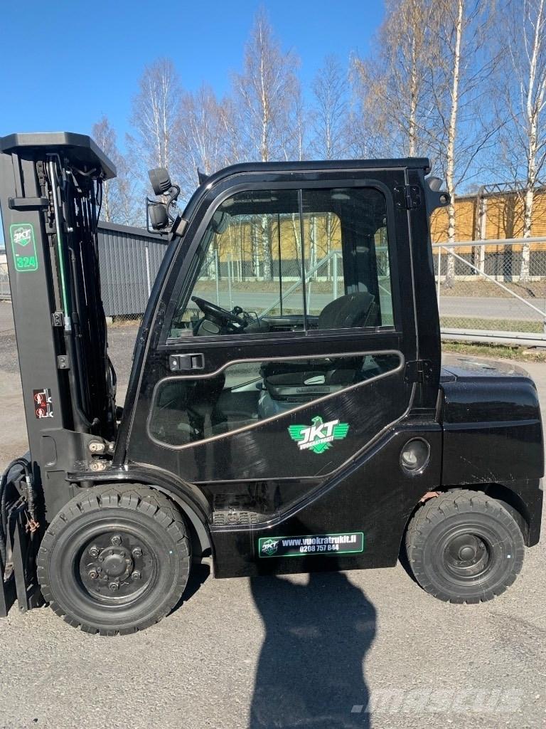 Toyota 02-8 FDF 30 Dieselové vozíky