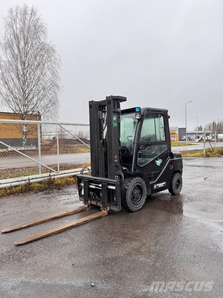 Toyota 02-8 FDF 30 Dieselové vozíky