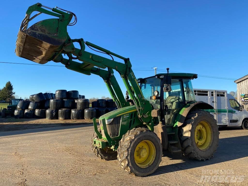 John Deere 5100R Traktory