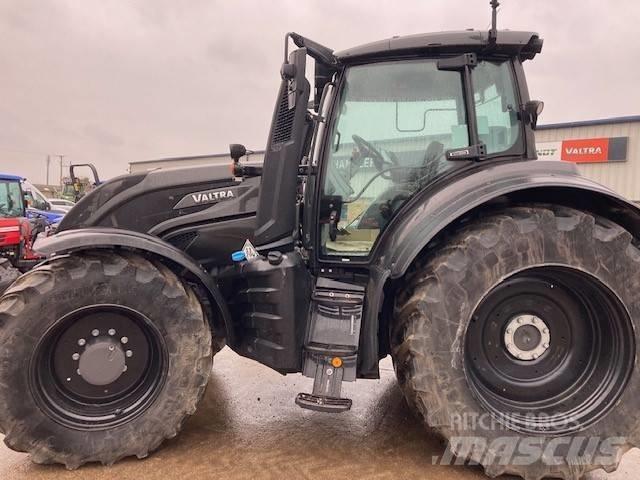 Valtra T 254 V Traktory