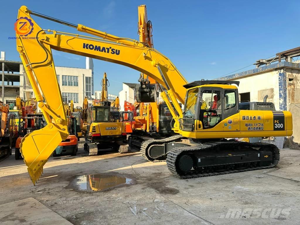 Komatsu PC 300 Pásové rýpadlá