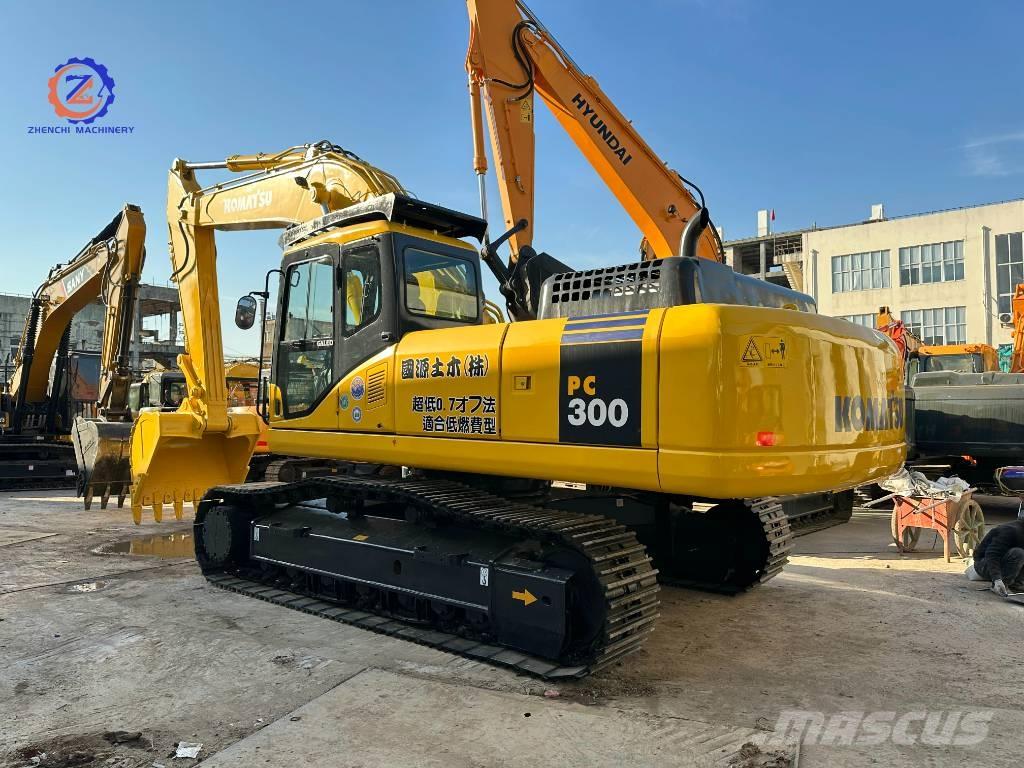 Komatsu PC 300 Pásové rýpadlá
